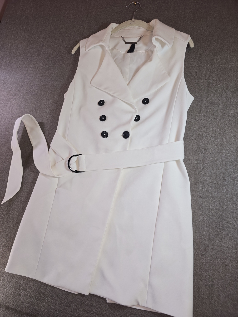 WHBM White Tuxedo Blazer Vest with a Double-Breasted Buttoned Womens Size 4